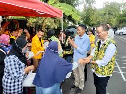 Paslon WALI Gelar Pasar Murah di Kelurahan Penanggungan