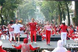 Cantiknya Srikandi Makota, Sapa dan Edukasi Masyarakat di CFD Kota Malang