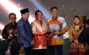 Wahyu Hidayat Borong Tiga Penghargaan Kemendagri Siap Bangun Malang Lebih Mbois di Pilwali 2024