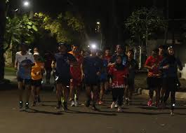 Semarak Lari Malam Kota Malang di Malang Night Run 2024