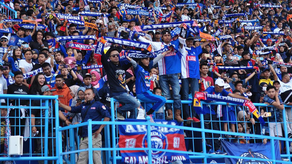 Sepak Bola di Malang, Semangat Arema dan Fanatisme Suporter