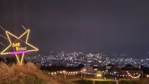 Menikmati Keindahan Bukit Bintang di Kota Batu Saat Malam Hari