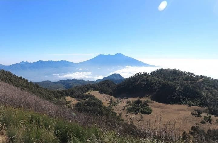 Gunung yang Cocok Didaki di Daerah Malang: Lokasi dan Harga Tiket