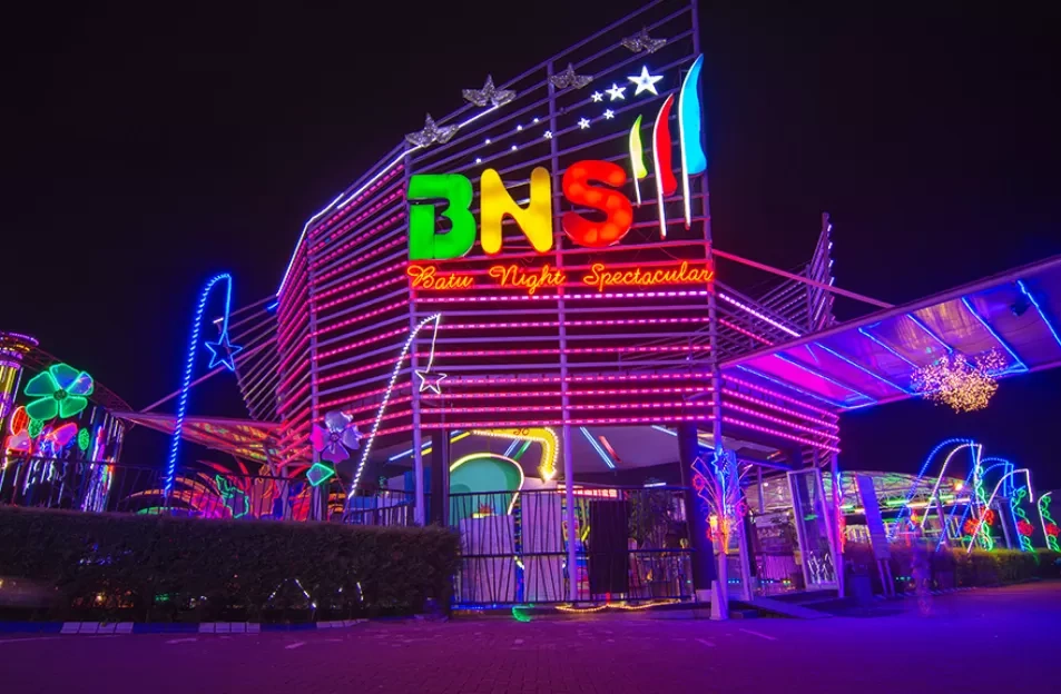 Batu Night Spectacular (BNS): Wahana Seru yang Wajib Dicoba