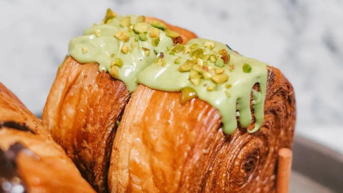 Cromboloni, Kudapan Manis yang Wajib Dicoba di Malang