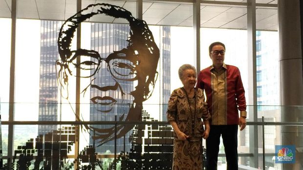 Dari Penjara ke Puncak: Kisah Raja Otomotif Indonesia yang Mengguncang Negeri!