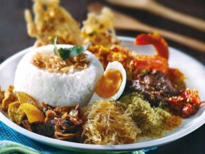 Nasi Madura Mak Nyaman, Kuliner Autentik yang Banyak Diminati di Malang