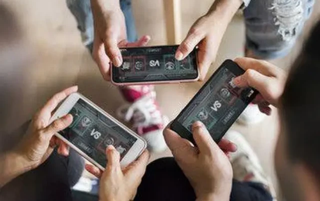 Bayar Pakai HP, Lebih Cepat dari Kedipan Mata!