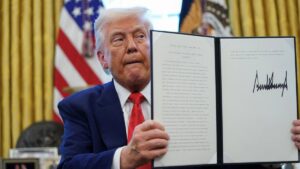 Geger! Perang dan Trump Bikin Investor Dunia Panik!