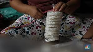 KUR Baru Cair Rp 44,7 Triliun! Target Tercapai Separuh?