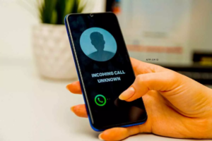 Rahasia Bebas dari Teror Pinjol: Langkah Mudah Lindungi Data Pribadi Anda!