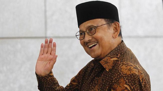 Rahasia Habibie Tumbangkan Dol