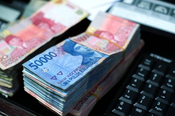Rupiah Loyo! Dolar AS Bikin Gerak Mata Uang Garuda Tersendat