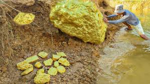 Gunung Emas Palsu: Presiden Soeharto Hingga Dunia Tertipu!