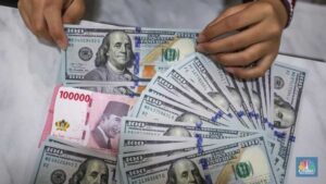 Rupiah Jebol! Dolar Tembus Rp 17.000, Bank-bank Ini Sudah Jual Segini!