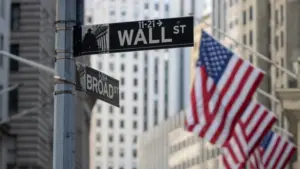 Wall Street Hancur! Perang Dagang Trump Picu Panik Jual Massal