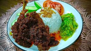 Lalapan Cak Mud Cabang Sigura-Gura Hadir 24 Jam, Sajikan Bebek Bumbu Hitam Khas Madura untuk Mahasiswa Malang