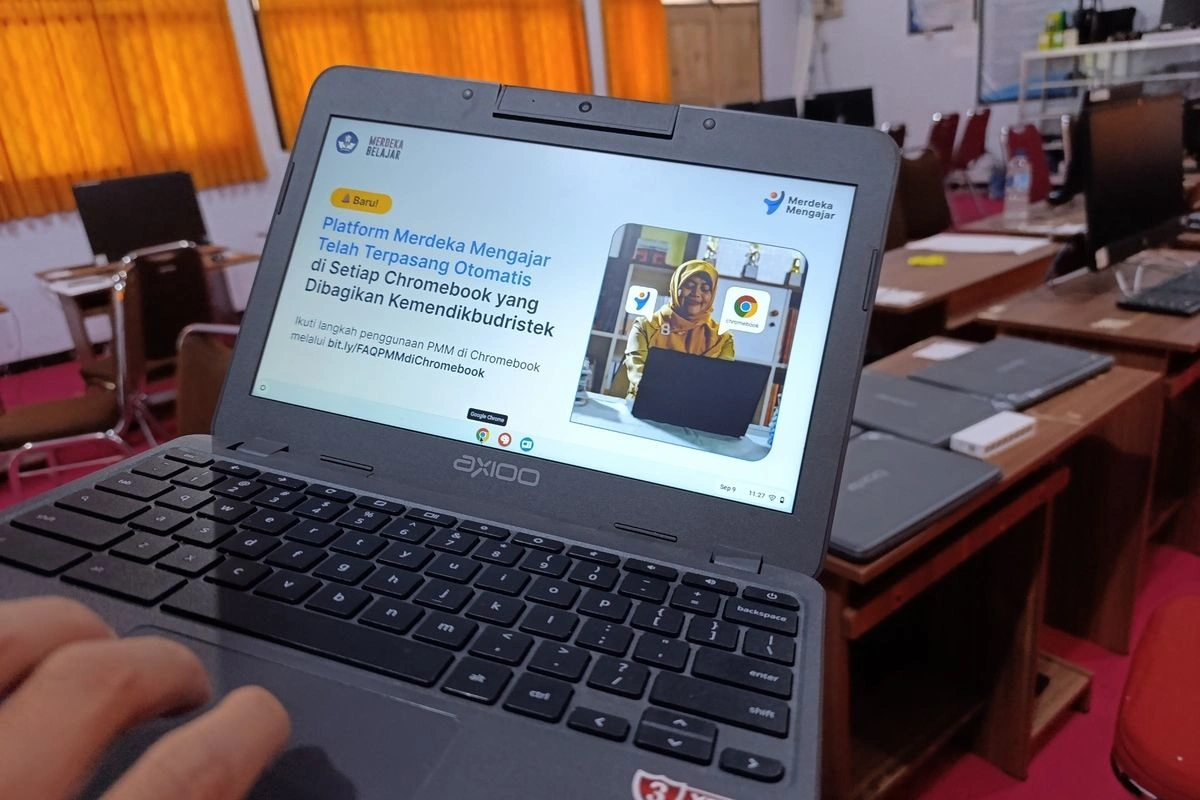 Bantuan Chromebook SLB Sumberpucung Mengecewakan: 2 Unit Lemot Parah!