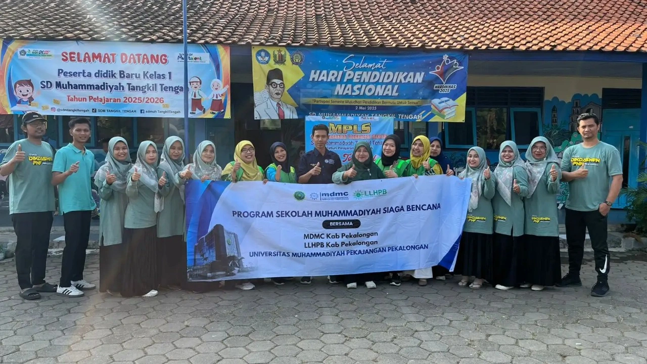 Simulasi Mitigasi Bencana di SD Muhammadiyah 3 Assalaam: Anak-Anak Belajar Hadapi Gempa Bumi dan Kebakaran