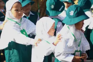 Balon MPLS SMPN 7 Malang Terbang hingga Trenggalek, Warga Terheran-Heran!