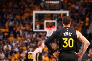 Momen NBA Adakan Nobar Bersama Teman-Teman Tunanetra