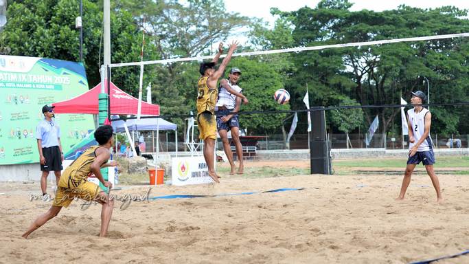 Aksi Gemilang! Voli Pantai Putri Kabupaten Malang Raih Medali Perak di Porprov 2025