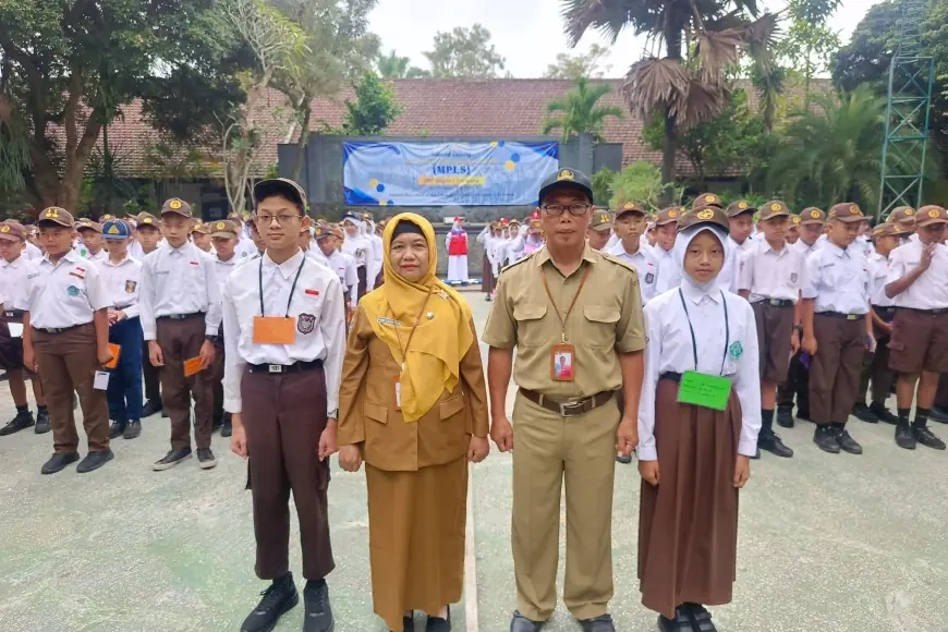 SMPN 1 Tumpang: MPLS 2025 Fokus Karakter & Hukum!