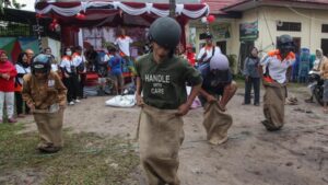 Rayakan HUT RI dengan Meriah! 25 Ide Lomba 17-an Khusus Bapak-Bapak Komplek