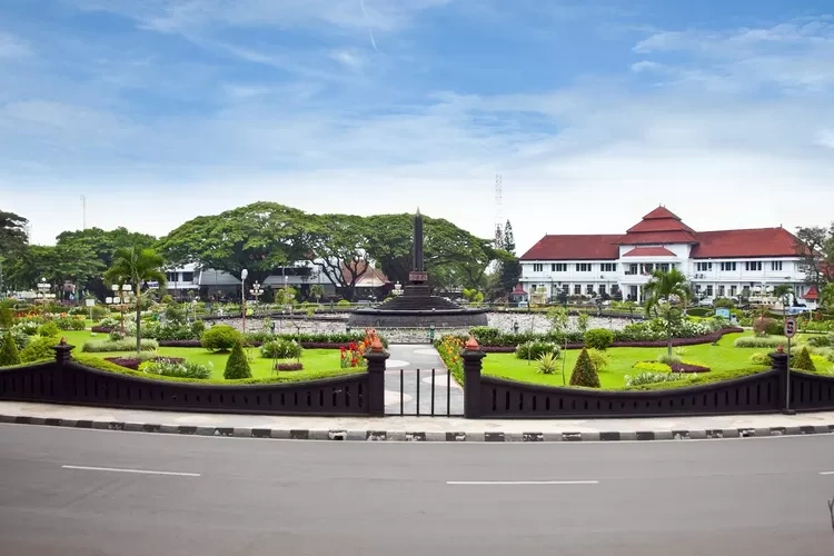 Suasana Padat di Sekitar UB, Maba Mulai Padati Jalan Gajayana dan Sumbersari