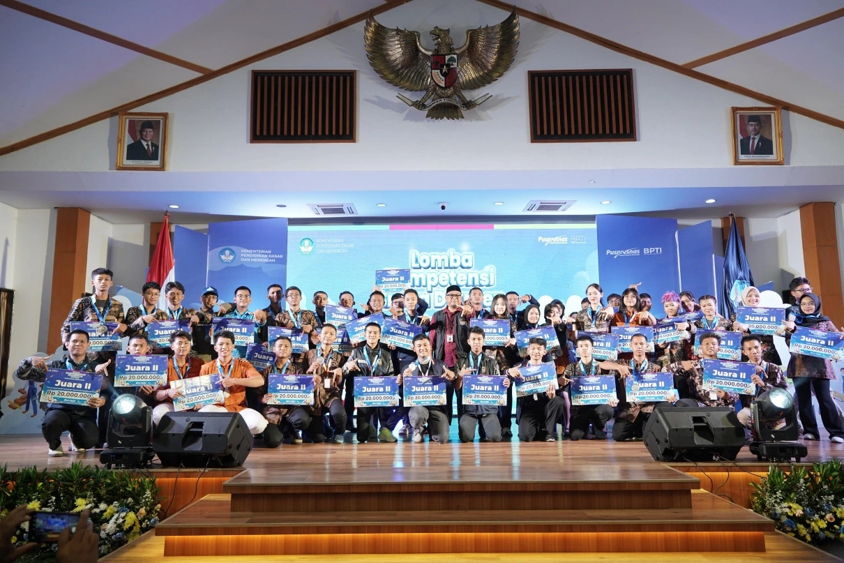 Prestasi Gemilang, SMK Malang Raya Hantarkan Jawa Timur Juarai LKS Nasional