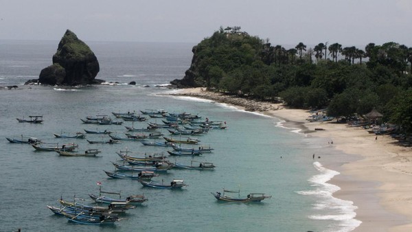 Daya Tarik Wisata Pantai Papuma sebagai Destinasi Favorit