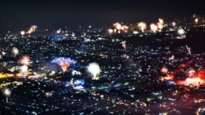 Surga di Atas Awan, 7 Spot Camping Malang dengan View City Light dan Sunrise Terbaik