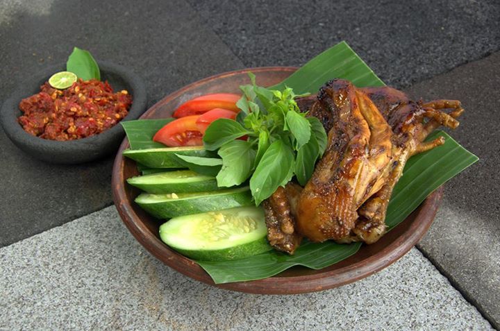 Rasa Sultan Harga Kaki Lima, 4 Spot Ayam Bakar Malang Termurah untuk Anak Kos