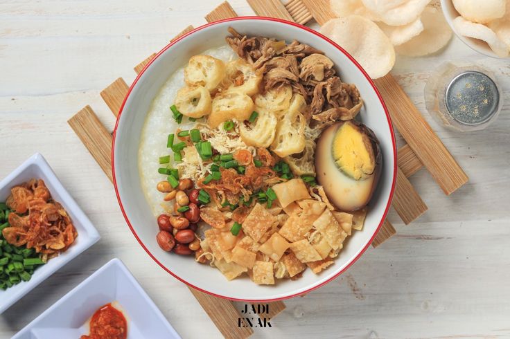 Sarapan Hangat Low Budget, 4 Spot Bubur Ayam Malang Paling Ramai dan Buka Sejak Subuh