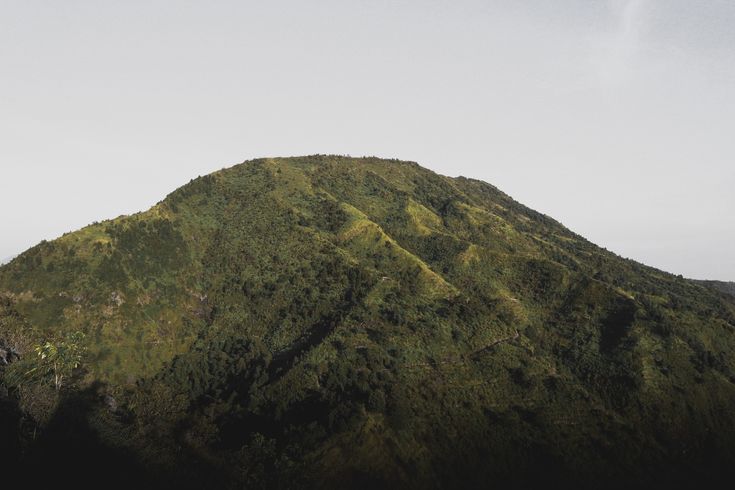 Oase di Kota Dingin! 7 Kafe Outdoor Malang dengan View Pegunungan Paling Eksotis