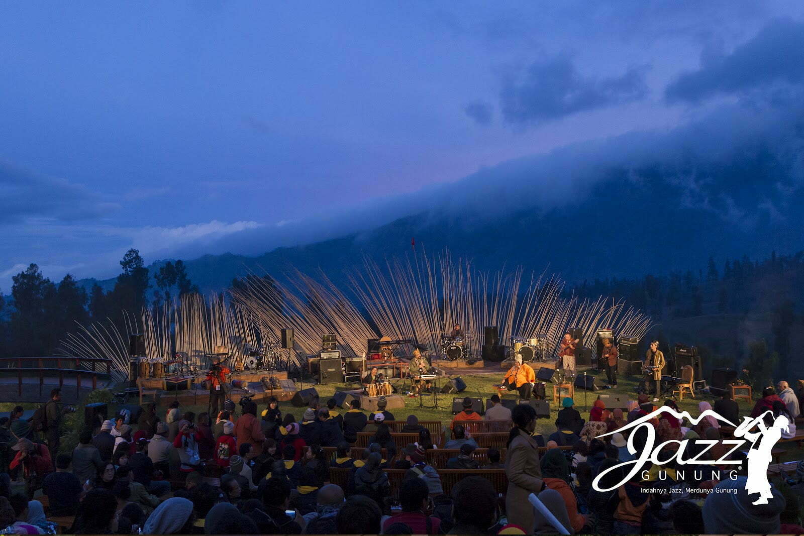 Jazz Gunung Bromo: Festival Musik di Kaki Gunung Berapi