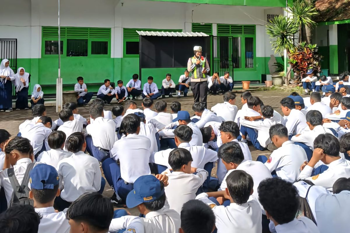Polres Malang Hadirkan Pembinaan Keselamatan Berkendara ke Sekolah