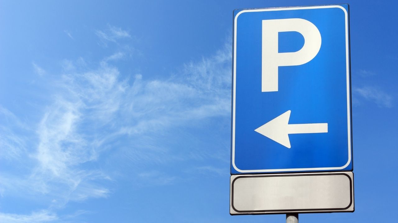 Warga Keluhkan Tukang Parkir di Apotek Kota Malang karena Meresahkan