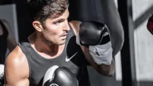 Mengapa Latihan Tinju Adalah Full-Body Workout Terbaik untuk Six-Pack