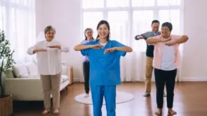 Jauh dari Risiko Jatuh, 5 Jenis Olahraga untuk Lansia yang Tingkatkan Keseimbangan dan Kekuatan Tulang