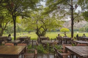 Wajib Post! 7 Kafe Instagenic Malang dengan Spot Foto Terbaik, Nuansa Bali hingga Korea