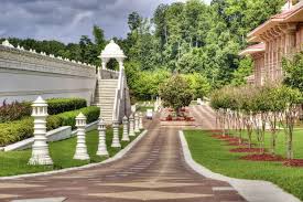 Dompet Aman, Pikiran Senang, 3 Tempat Wisata Malang yang Murah Meriah (Tiket di Bawah Rp15 Ribu) dengan View Alam Terbaik