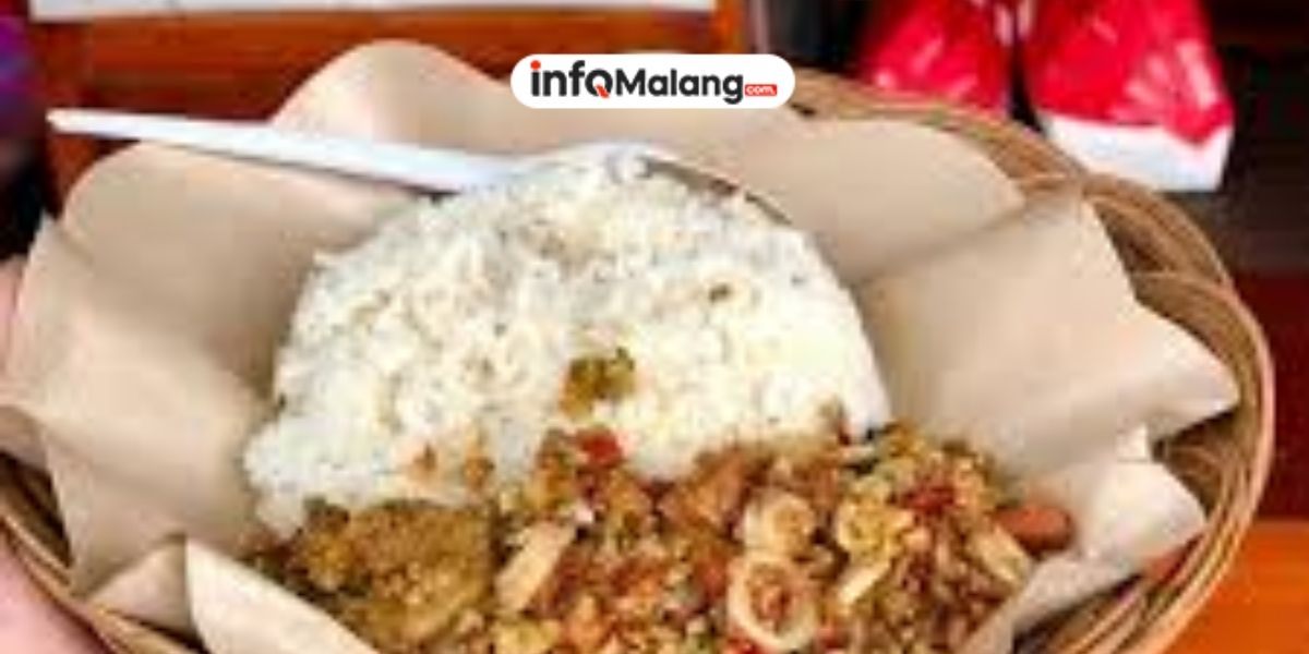 Bukan Sekadar Telur! 3 Inovasi Nasi Goreng Malang Paling Unik (Seafood, Cumi Hitam, hingga Bakso Mercon) yang Wajib Dicoba