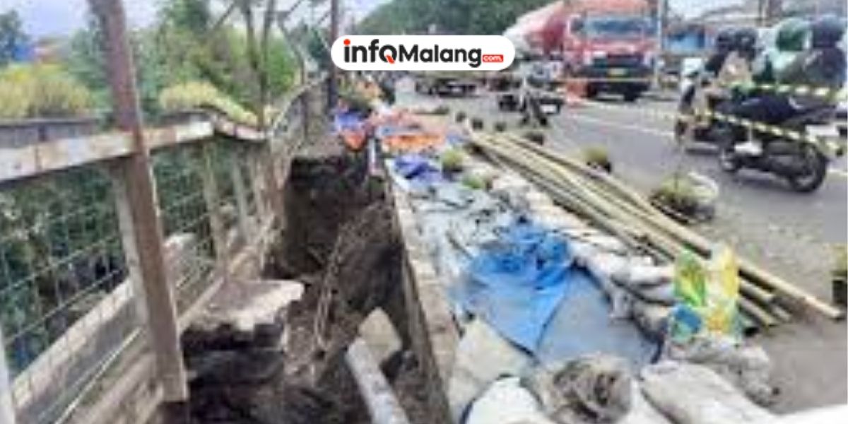Trotoar dan Pagar Jembatan Brantas Kota Malang Ambrol pada Minggu Malam, Begini Kondisi Hari Ini