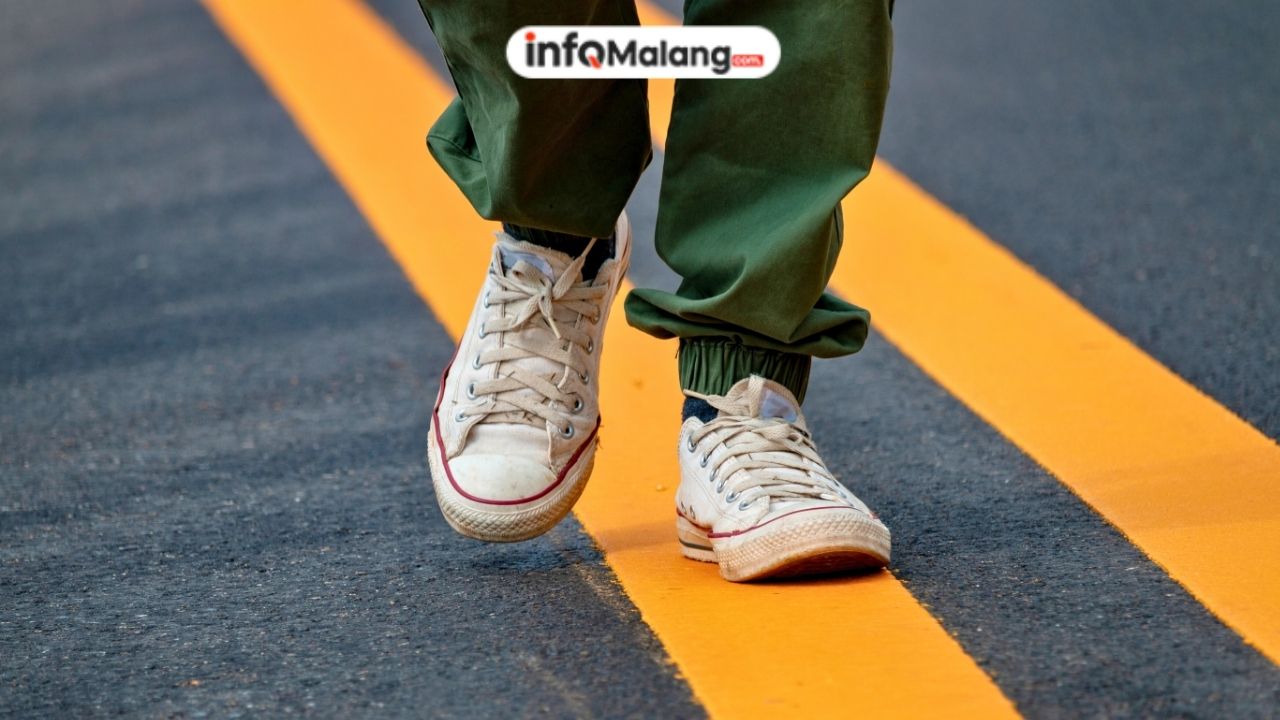 Bagaimana Jalan Kaki Setiap Hari Bekerja Sebagai Mood Booster dan Penurun Stres Terbaik