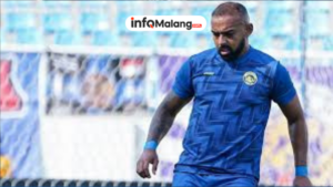 Dalberto Absen Tiga Laga, Aremania Serbu Media Sosial
