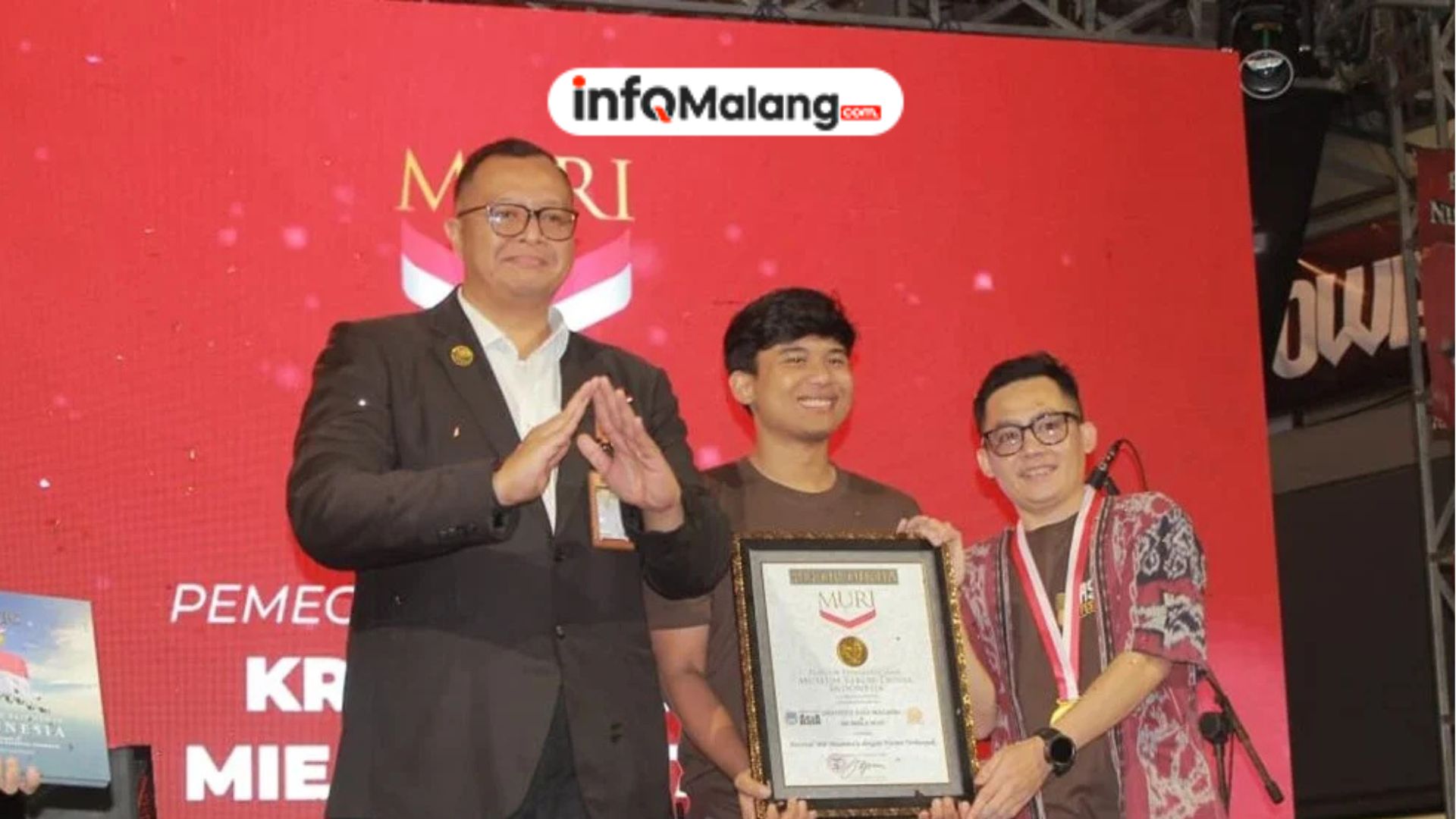 Pecahkan Rekor MURI! Institut Asia Malang Sajikan 130 Kreasi Mie Nusantara