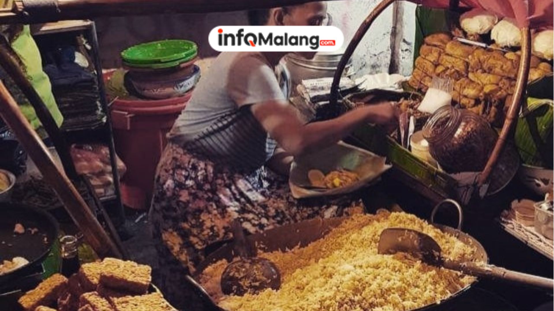 3 Kuliner Malam Malang Paling Recommended: Dari Nasi “Sampah” Legendaris Hingga Penyetan 24 Jam!