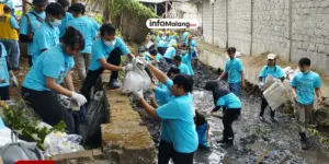 Aksi Bersih Sungai oleh Mahasiswa Universitas Brawijaya