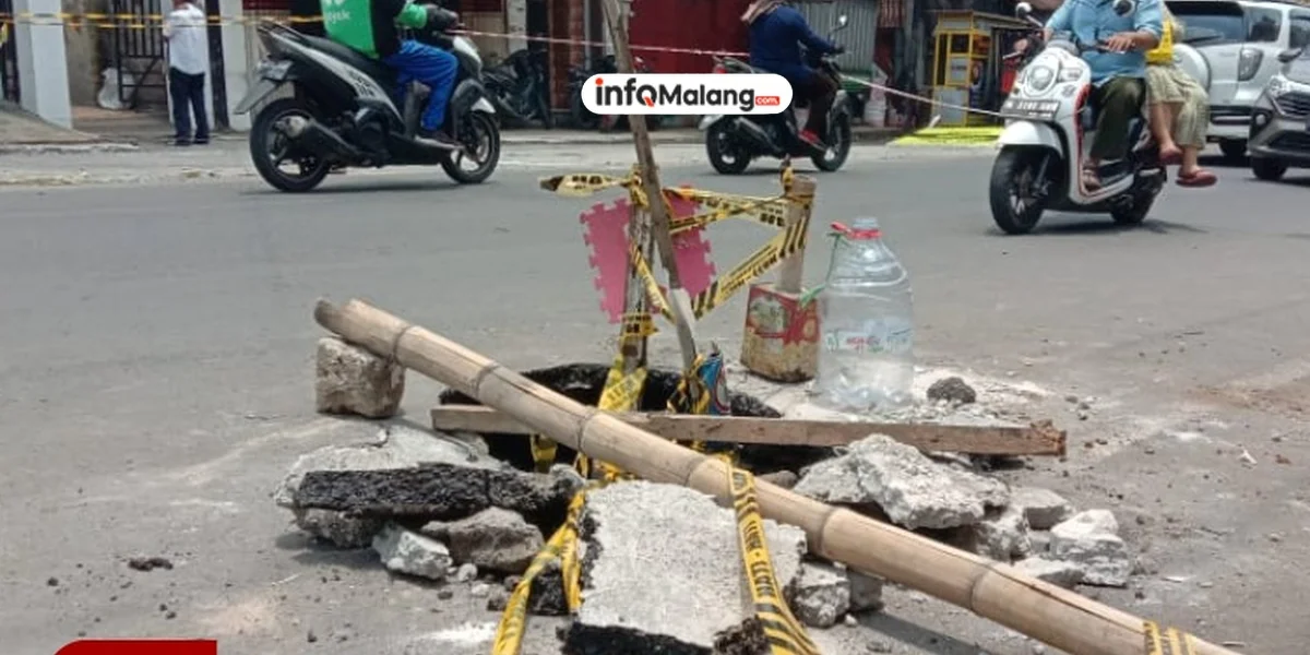 Aspal Jalan Muharto Ambles, Kemacetan Tak Terhindarkan